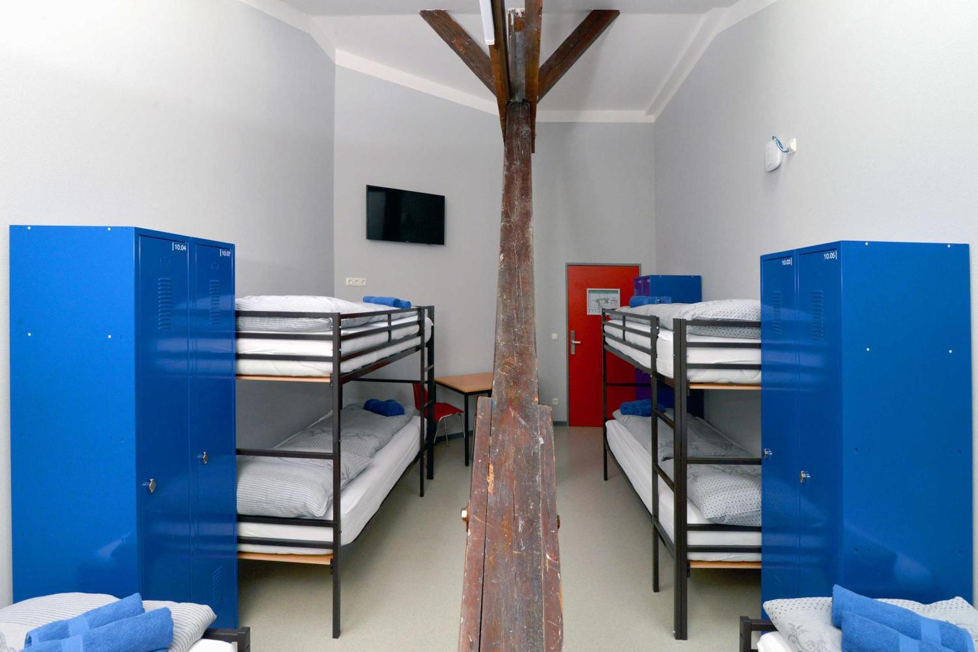 Hostel In 古本 外观 照片