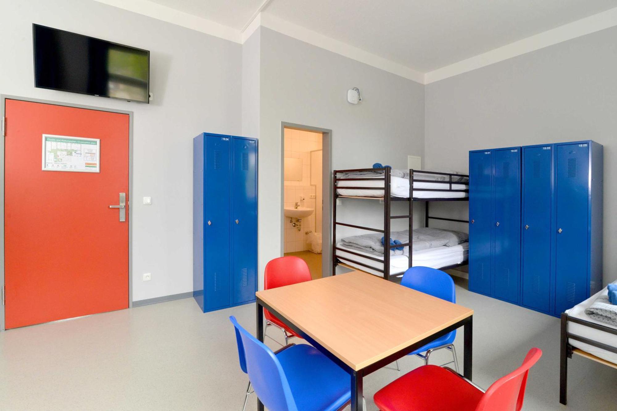 Hostel In 古本 外观 照片